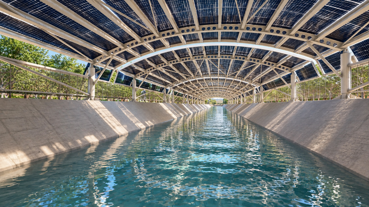 L'ENERGIE AU FIL DE L'EAU - Couverture photovolatïque du Canal de Provence
