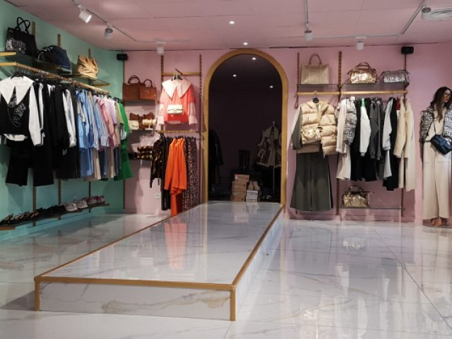 COMMERCE DE MODE - MARSEILLE