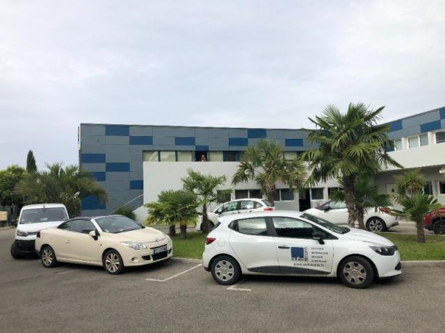 RENOVATION ET EXTENSION BUREAU À AUBAGNE - La robe créee l'homogénéité et la classe